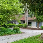 The Stables With Jacuzzi & Tennis Court